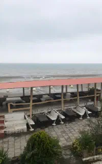 سرایدار ۲نفر خانم یا زوج در مجموعه ساحلی در رامسر