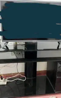 میز تلویزیون شیشه ای