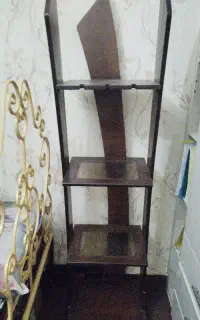 شلف چوبی ایستاده