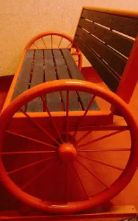 نیمکت چرخی پشتی دار