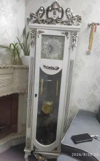 ساعت ایستاده در حد نو