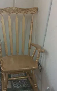 دوعدد صندلی  فروشی