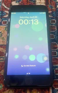 ایفون 8 64 و se 64