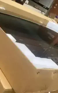 شیشه اتومبیل