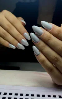 کاشت و ژلیش ناخن