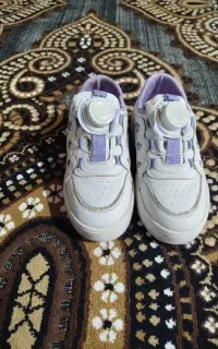 لباس وکفش بچه گانه