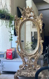 آینه قدی ایستاده