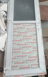 درب آلمنیوم پی وی سی