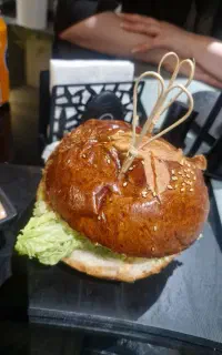 به یک کبابزن حرفه ای نیازمندیم