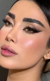 رنگ و کاشت ناخن و شنیون ومژه و میکاپ خفن