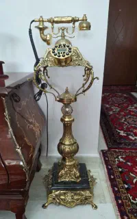 تلفن برنزی پایه دار