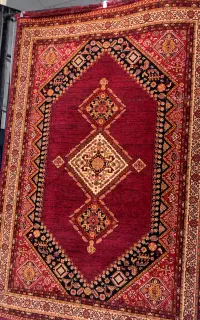 کلکسیون فرش های لاکی و مدرن ( سبک قدیم )