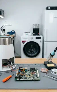 نصب و تعمیرات تخصصی لوازم برقی خانگی و صنعتی