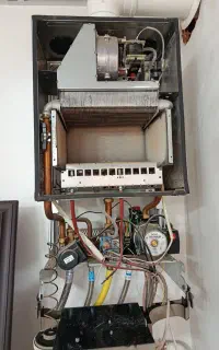 لوله کشی آب سرد وگرم و تعمیر تخصصی پکیج