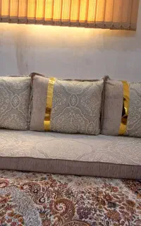 فروش پشتی و دوعدد کناره