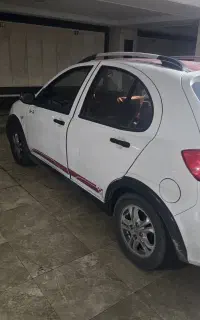 کوییک r رنگ سفید قرمز بیرنگ و فنی سالم