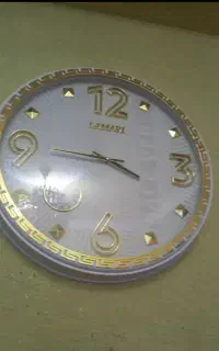 ساعت در حد نو