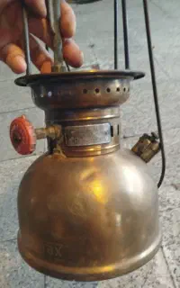چراغ نفتی خیلی قدیمی