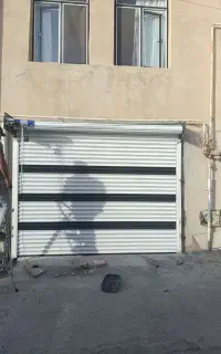 اجرا و نصب شیشه سکورت و کرکره برقی