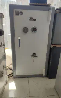 گاوصندوق کاوه مدل لاگارد 750KRرمز تایوانی