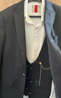کت شلوار در حد نو