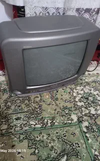 تلویزیون رنگی قدیمی ۱۴ اینچ