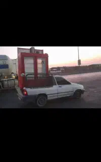 وانت بار حمل اثاثیه منزل همراه کارگر اسباب کشی