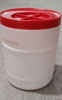 سطل 10 کیلویی