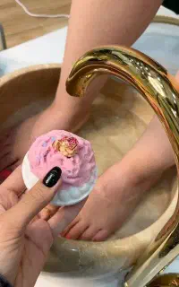 جشنواره پدیکور و خدمات زیبایی