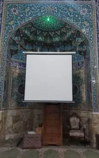 ویدیو پروژکتور و پرده نمایش