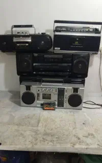 چنددستگاه رادیوضبط ژاپنی