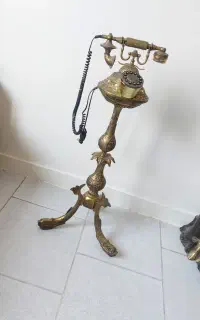 تلفن برنز پایه دار