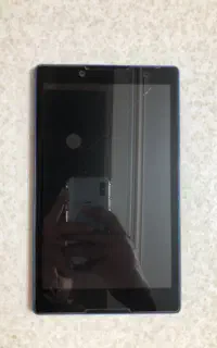 تبلت بسیار سالم و بدون خط و خش