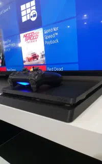 PS4 slim 1T