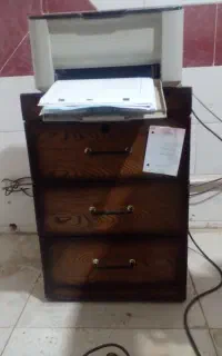 میز و صندلی و فایل