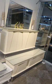 کنسول ومیز