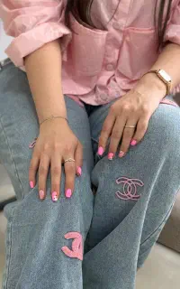 اموزش کاشت ناخن به همراه استخدام