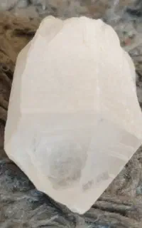 سنگ راف کوارتز کلکسیونی