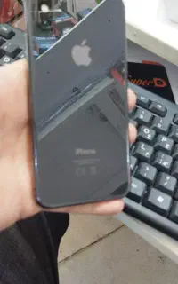 آیفون xs گیگ 64 ( مایل به معاوضه )