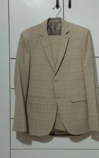 کت شلوار در حد نو