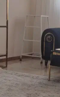 چهارپایه آهنی