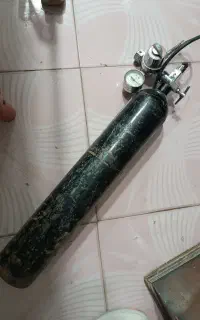 کپسول اکسیژن فکر کنم ۱۰کیلو باشه