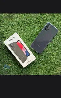 موبایلa13صفحه  ترک دارد درحد آک