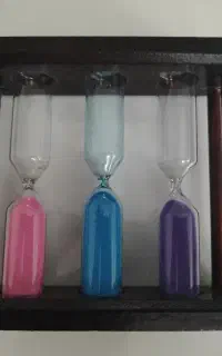 ساعت شنی و ساعت رو میزی