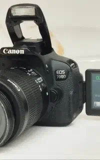 دوربین کنون d700