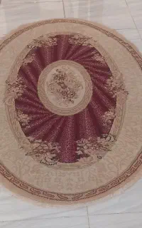 قالیچه  رنگ کرم زرشکی