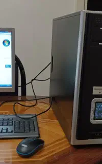 کیس perfect Asus با مانیتور ۱۷ اینچی