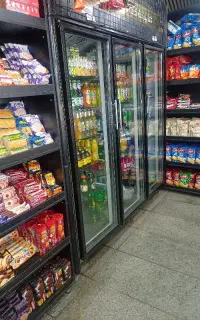 استخدام فروشنده خانم
