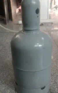 کبسول گاز پیک‌نیک با سریه محافظ آمریکایی.