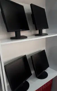 مانیتور استوک ۱۷ اینچ LG